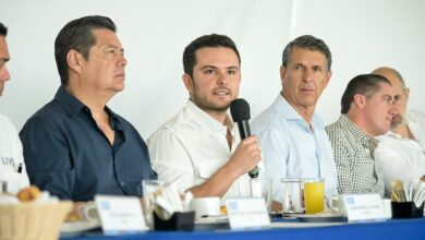 Pablo Bustamante plantea alianza con empresarios para ampliar programas de bienestar en Quintana Roo